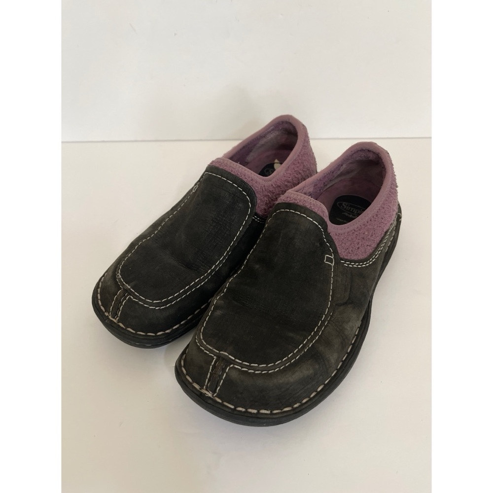 Simple Black and Purple Slip Ons Women’s Size 7